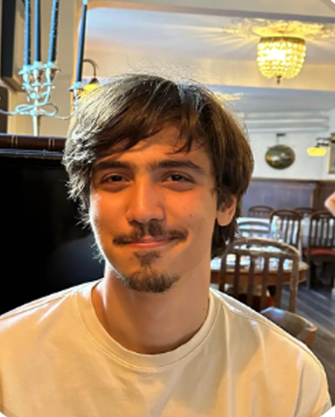 Cemal Efe Gayir photo